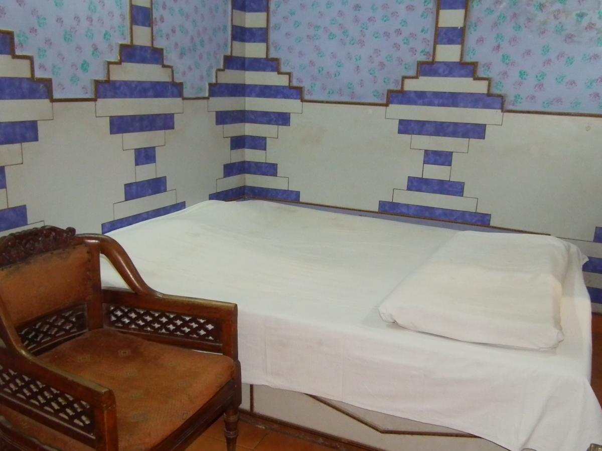 Mini-hôtel Paras 2*